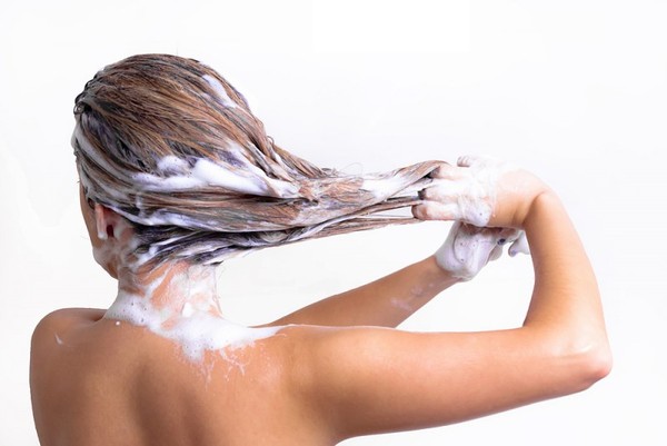 хазяйствинное мыло при мытье волос
